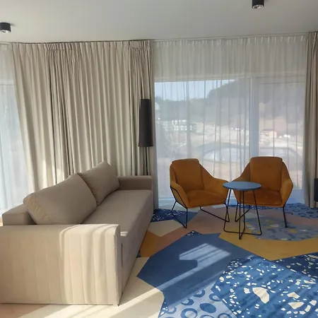 Biala Perla Czarna Gora 606 *