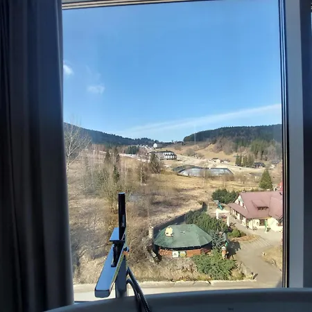 Biala Perla Czarna Gora 606 * Sienna (Klodzko)