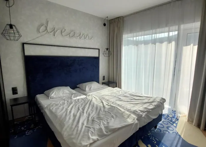 Biala Perla Czarna Gora 606 西恩纳